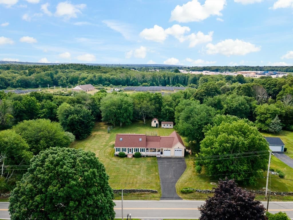 Single Family Residence at 842 Wood Street, Swansea MA 02777, Swansea, photo 4 of 42