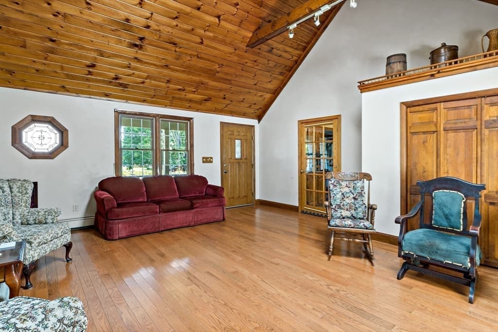 Single Family Residence at 842 Wood Street, Swansea MA 02777, Swansea, photo 8 of 42