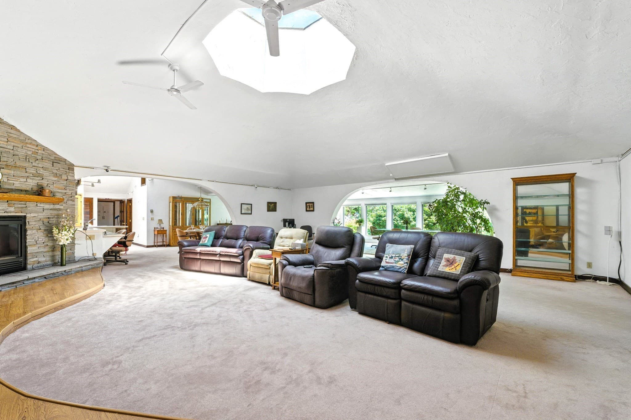 Single Family Residence at 182 County Rd, Plympton MA 02367, photo 2 of 35