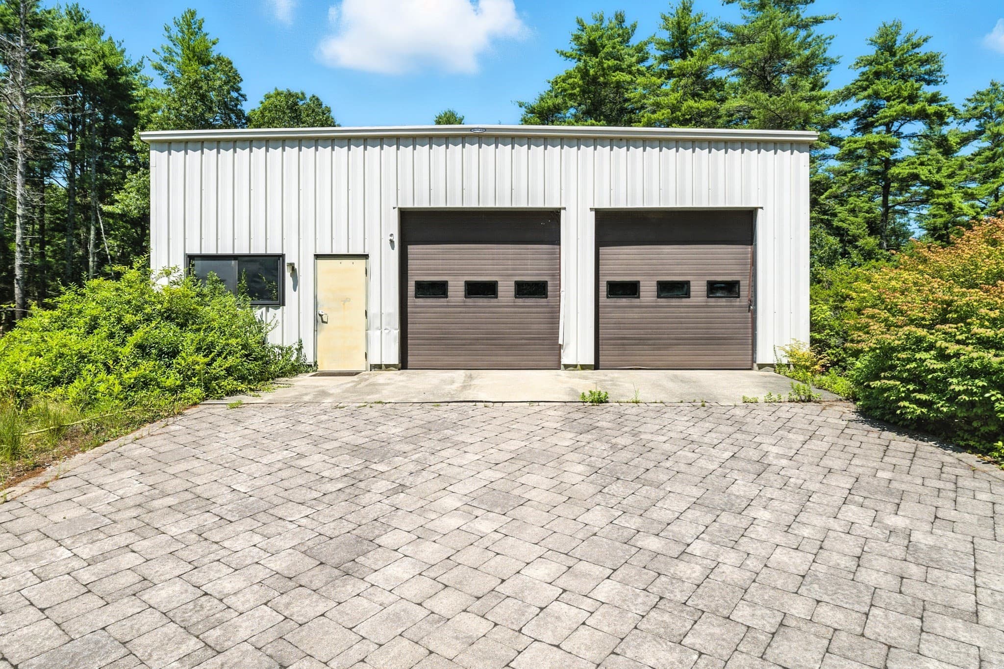 Single Family Residence at 182 County Rd, Plympton MA 02367, photo 32 of 35