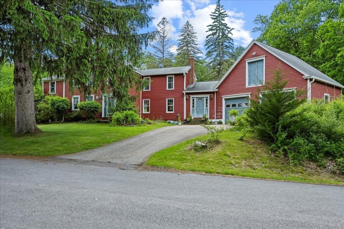 12 Mill Stone Rd, West Brookfield MA 01585