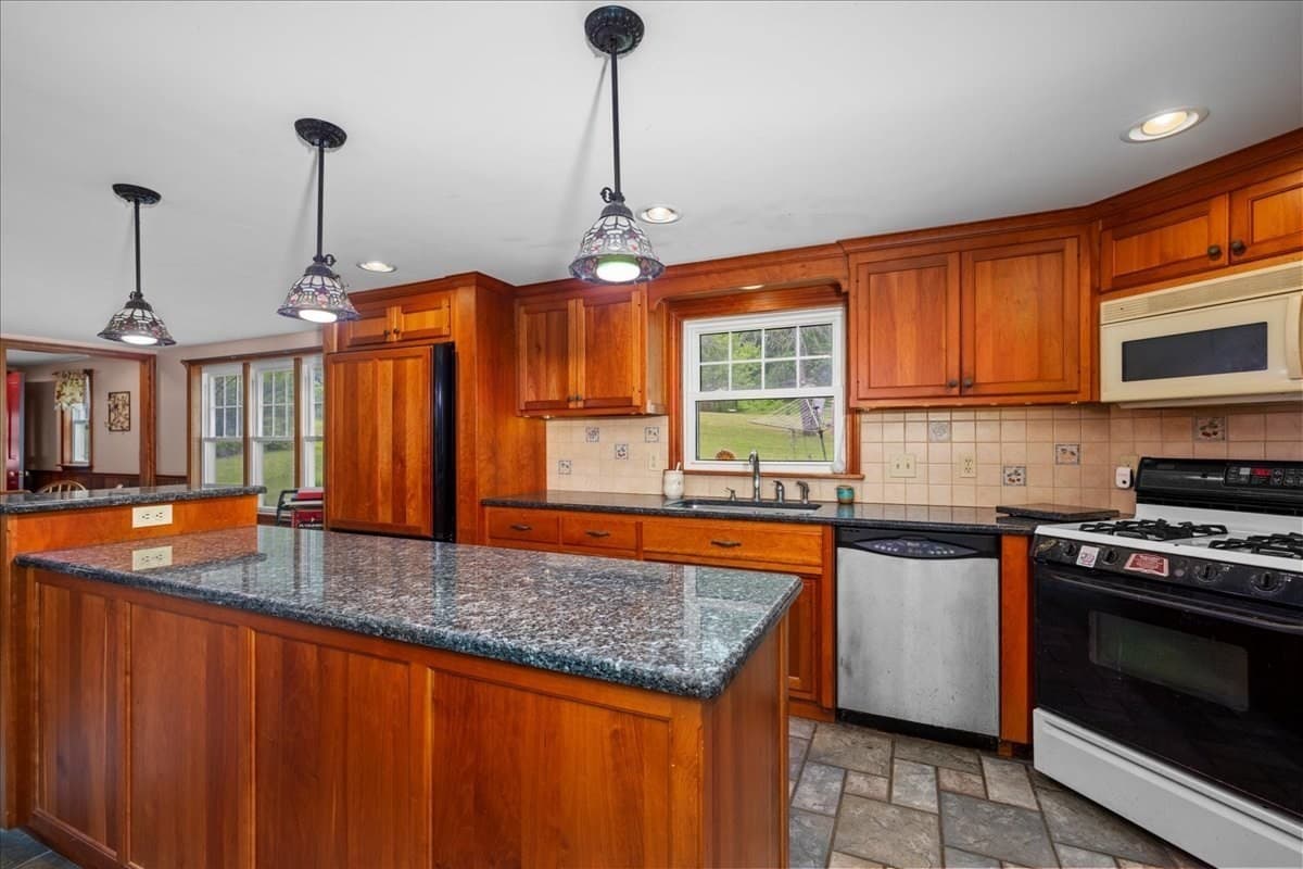 Single Family Residence at 12 Mill Stone Rd, West Brookfield MA 01585, West Brookfield, photo 5 of 41