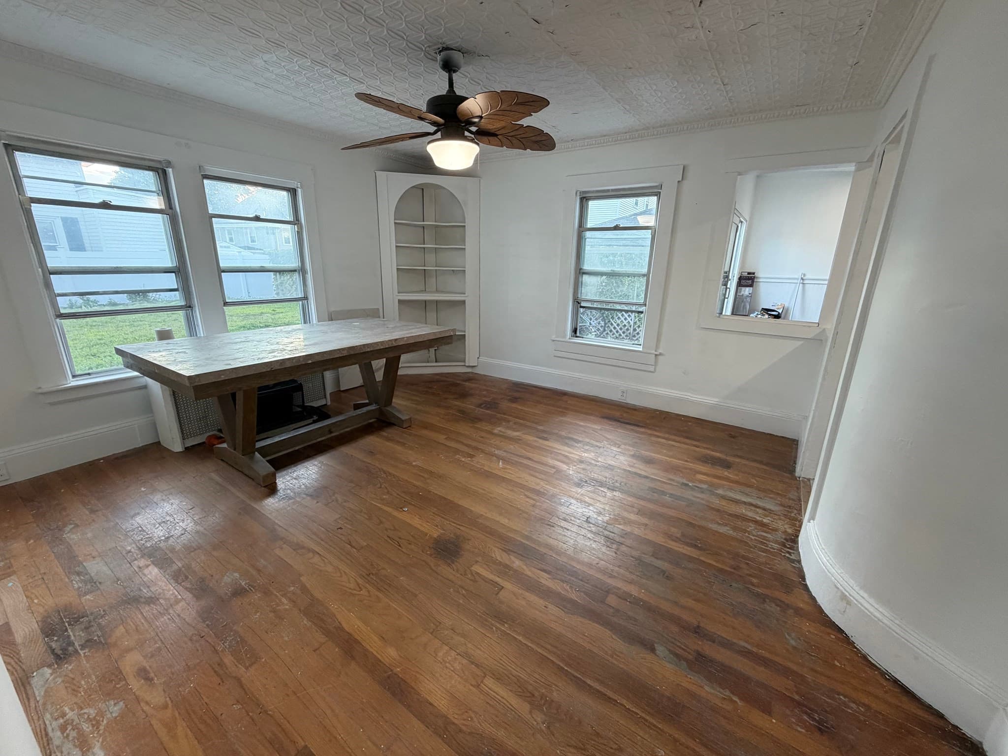 Single Family Residence at 26 Glenwood St, Lynn MA 01902, photo 3 of 9