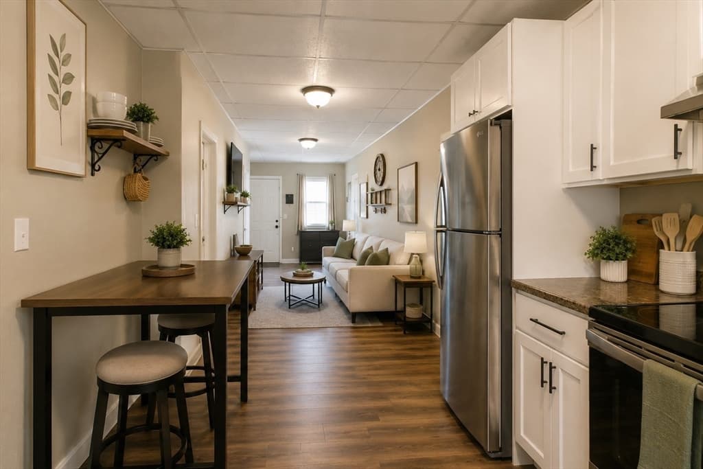 615 Robeson St, Fall River MA 02720 photo 9