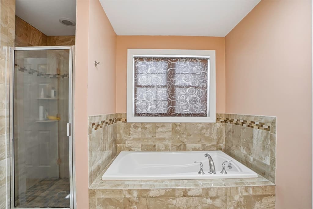 120 Mohawk Path, Holliston MA 01746 photo 27
