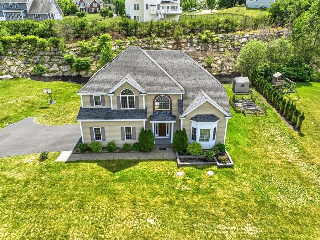 120 Mohawk Path, Holliston MA 01746 photo 2