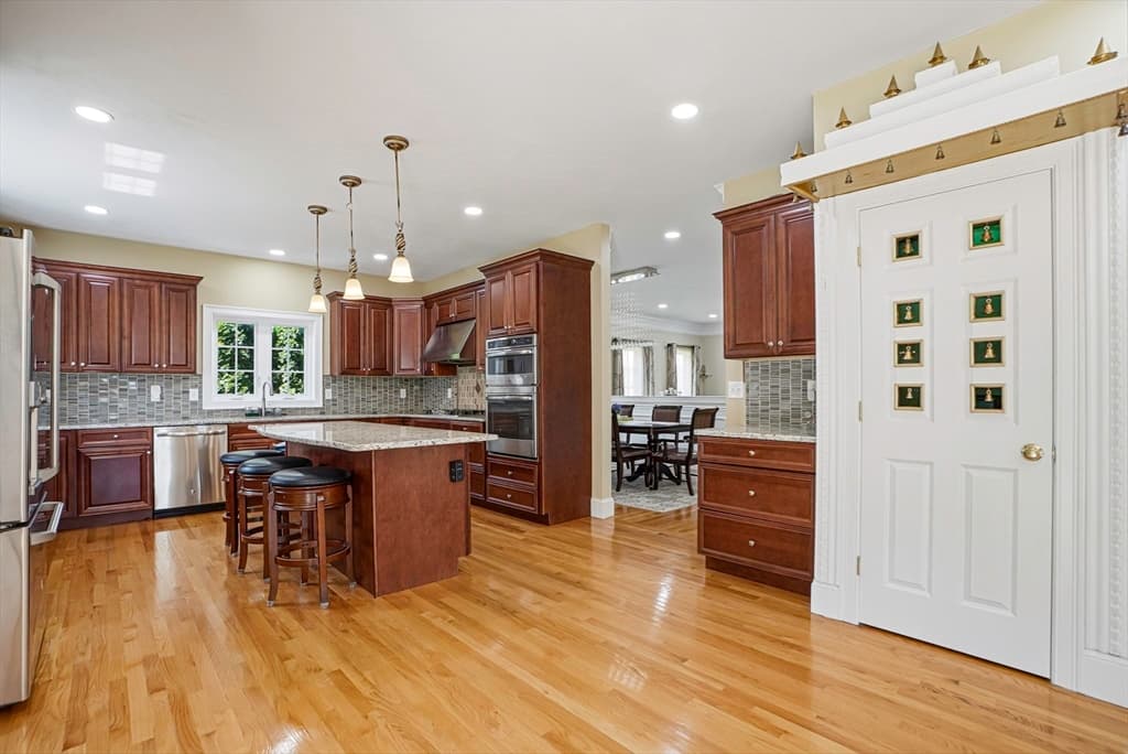 120 Mohawk Path, Holliston MA 01746 photo 13