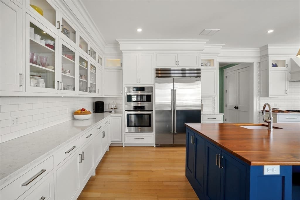 Single Family Residence at 15 Proctor St, Manchester MA 01944, Manchester, photo 11 of 42