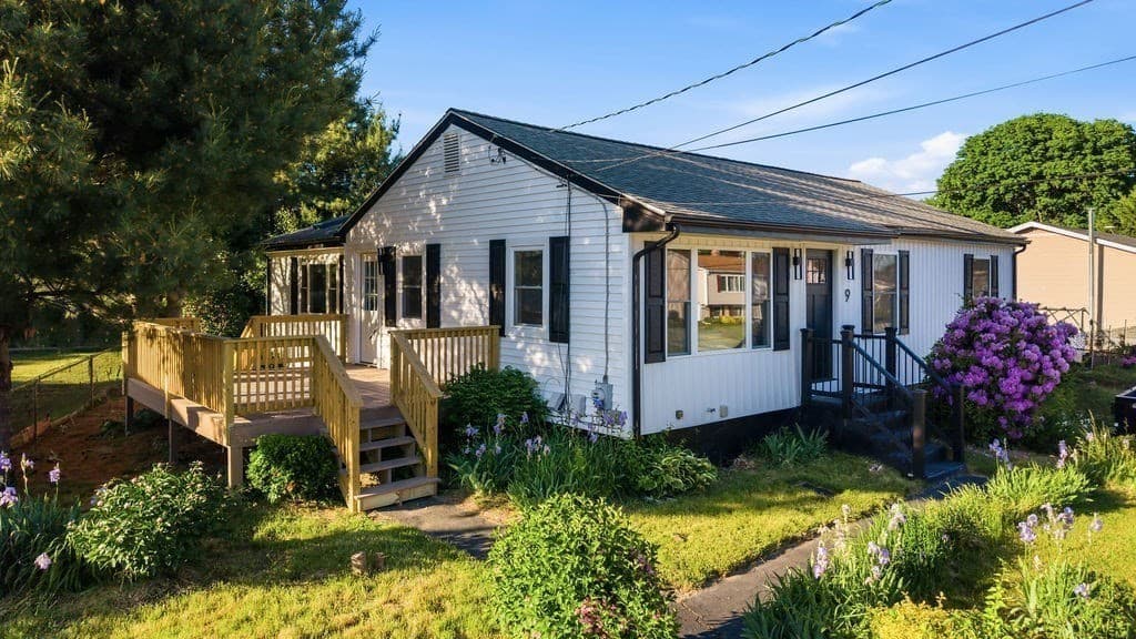 Single Family Residence at 9 San Juan Dr, Bristol RI 02809, Bristol, photo 33 of 36