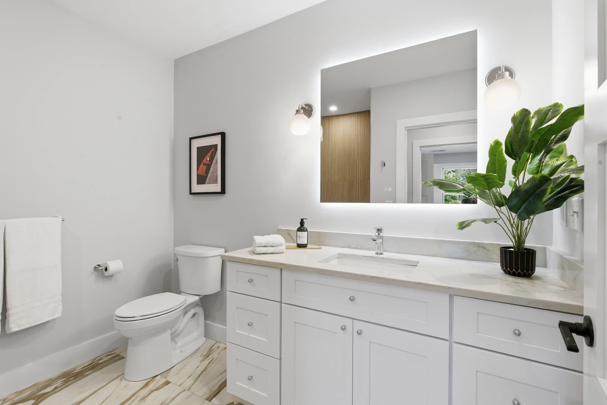 Condominium at 67 Queen St # 4C, East Greenwich RI 02818, East Greenwich, photo 27 of 34
