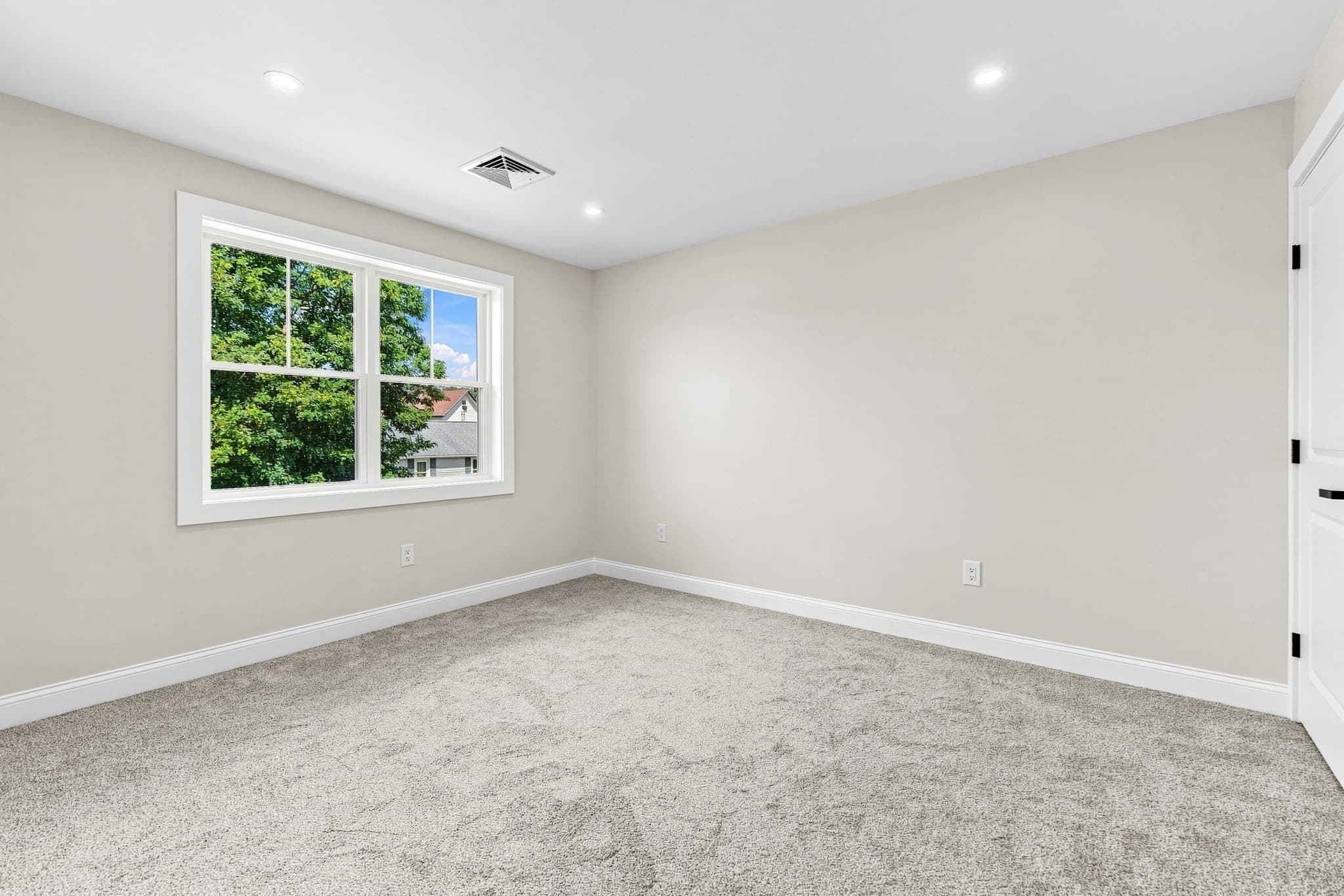 Single Family Residence at 42 Ross St, Fall River MA 02723, photo 23 of 31