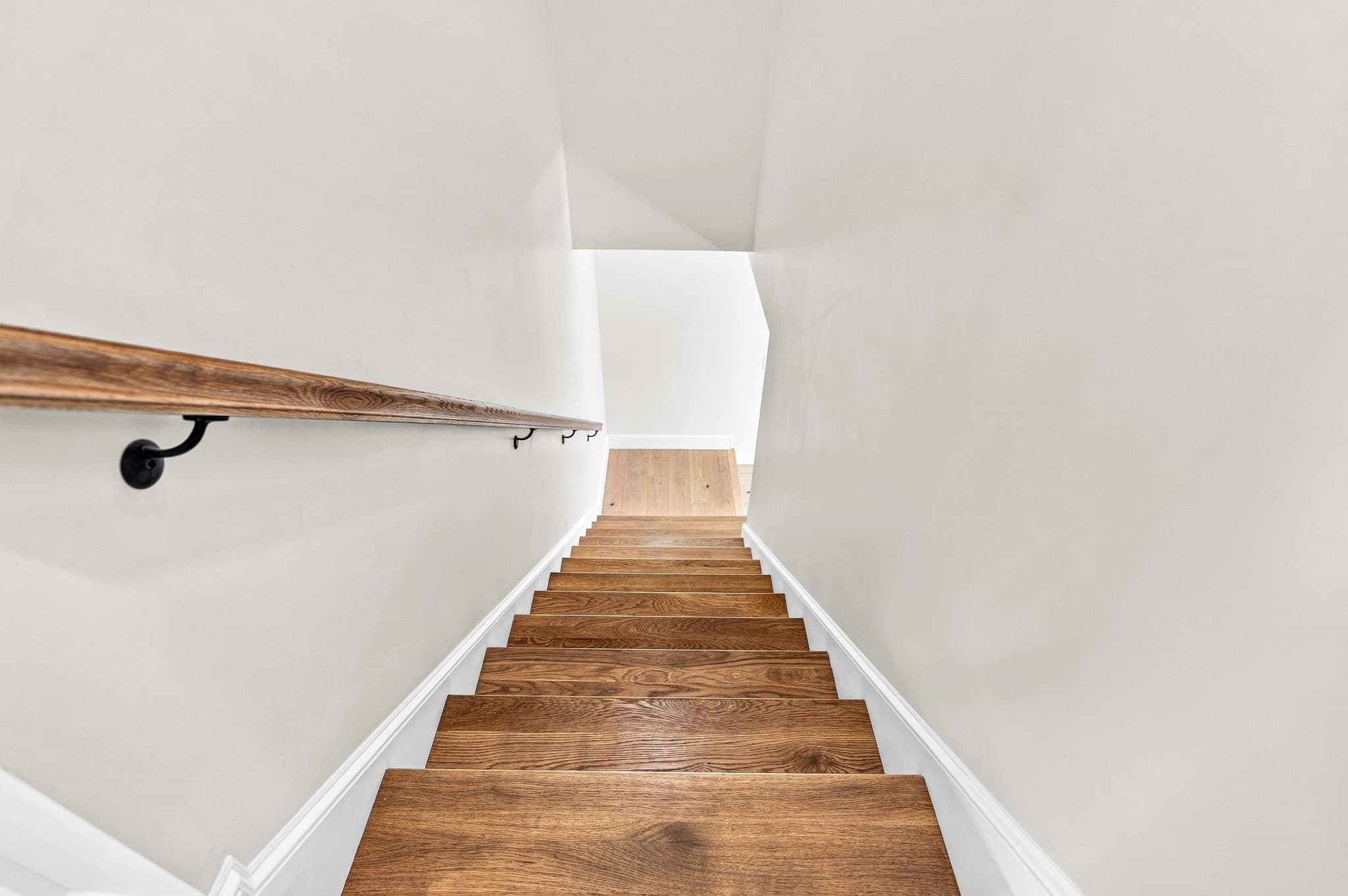 Single Family Residence at 42 Ross St, Fall River MA 02723, photo 18 of 31