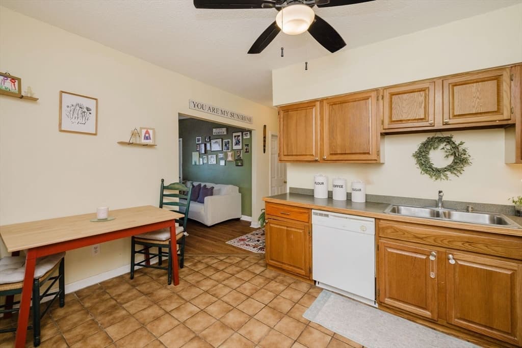 464 Bank Street # 10, Fall River MA 02720 photo 6