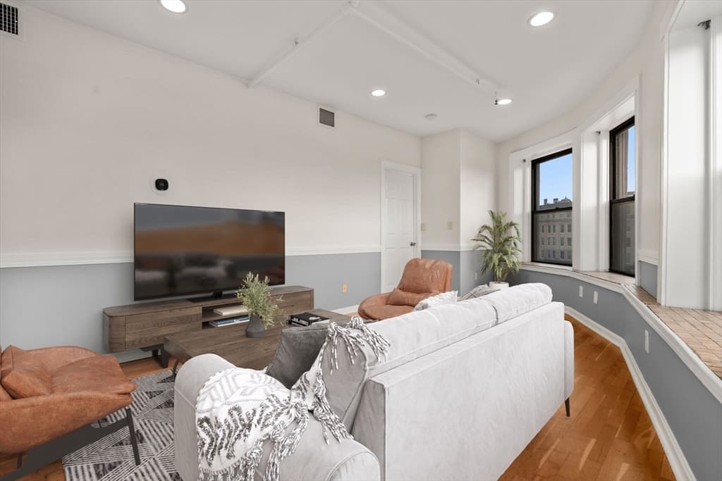 Condominium at 7 Central Square # 401, Lynn MA 01901, Lynn, photo 4 of 19
