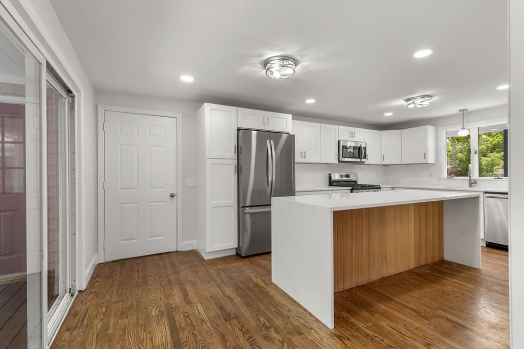 Single Family Residence at 24 Widow Coombs Walk, Sandwich MA 02563, photo 12 of 42