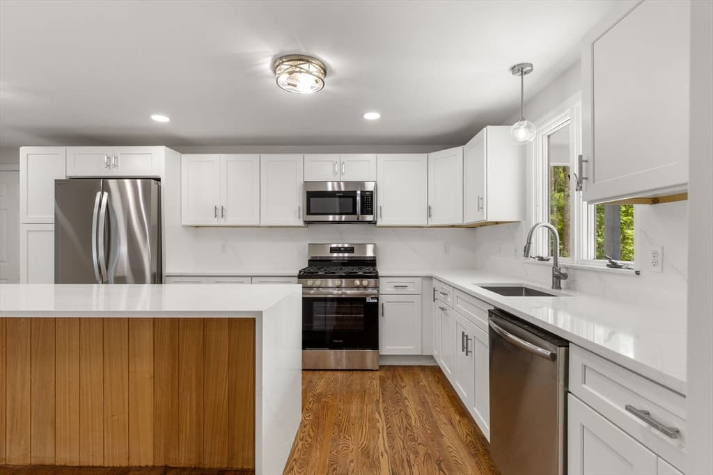 Single Family Residence at 24 Widow Coombs Walk, Sandwich MA 02563, photo 7 of 42