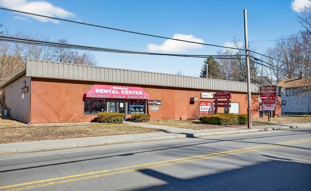 123 S Main St, Athol MA 01331