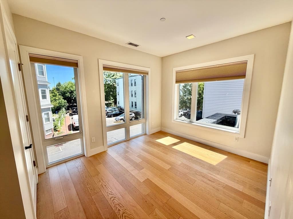 Condominium at 287 Maverick Avenue # 202, Boston MA 02128, Boston, photo 13 of 23