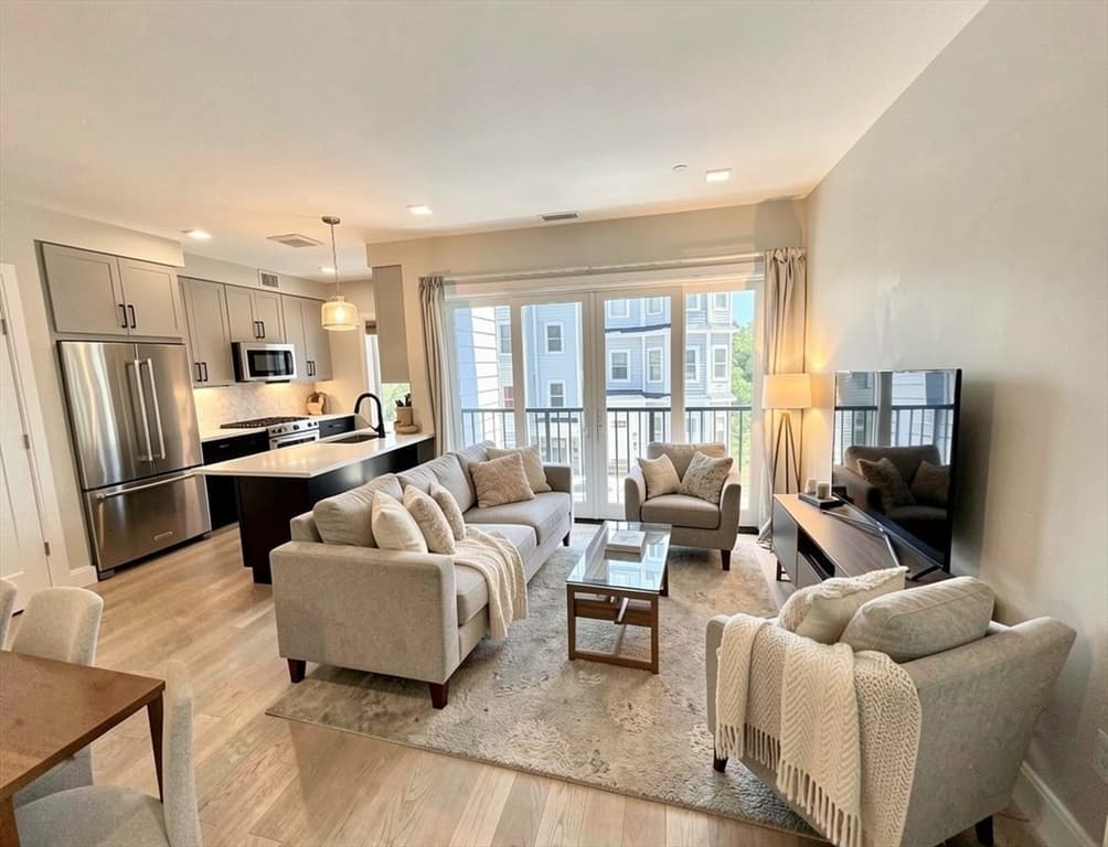 Condominium at 287 Maverick Avenue # 202, Boston MA 02128, Boston, photo 9 of 23