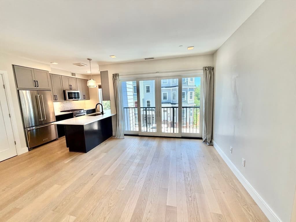Condominium at 287 Maverick Avenue # 202, Boston MA 02128, Boston, photo 10 of 23