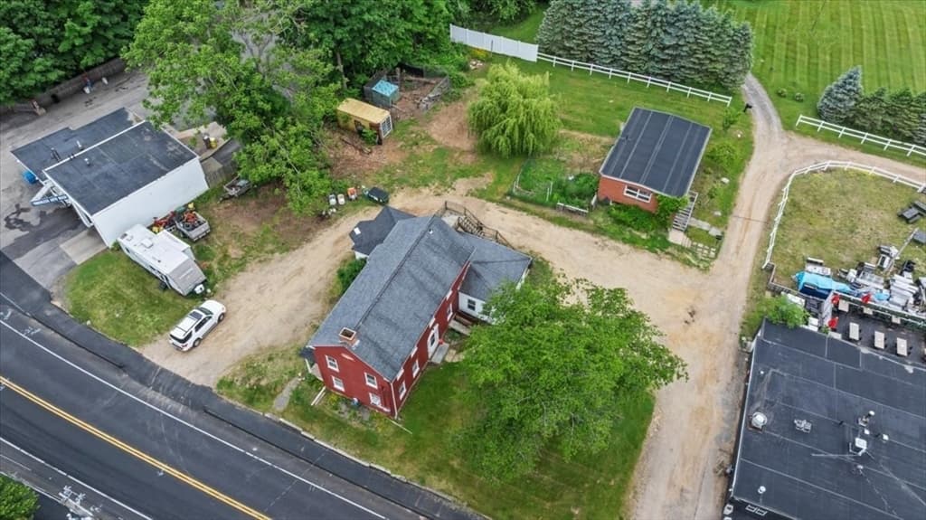 4 Family at 331 N Main St, North Brookfield MA 01535, photo 41 of 42