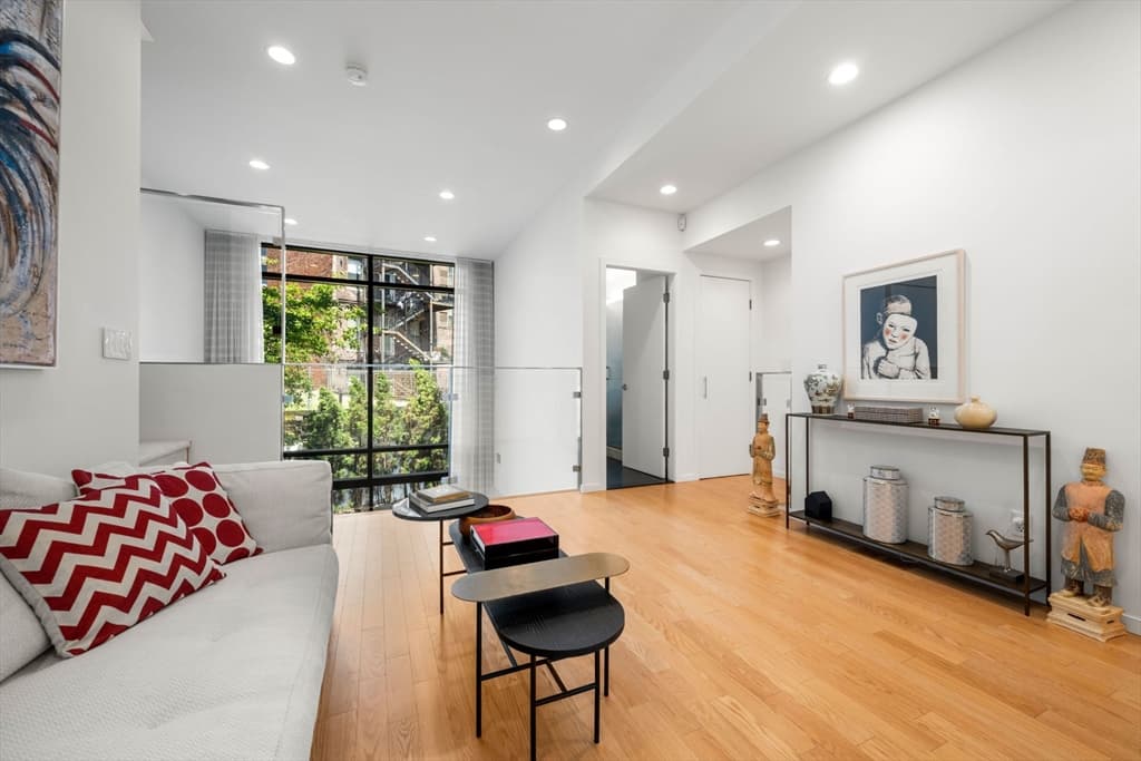 Condominium at 109 Chandler St # 1, Boston MA 02116, photo 8 of 35