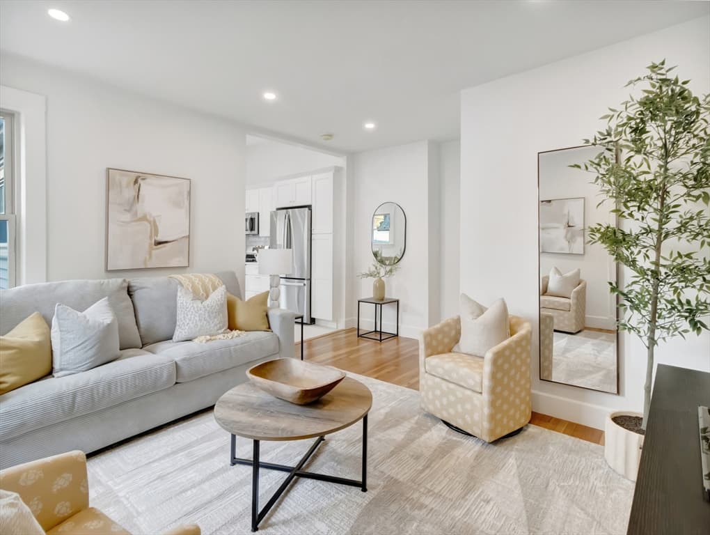 185 Colburn St # 185, Dedham MA 02026 photo 17
