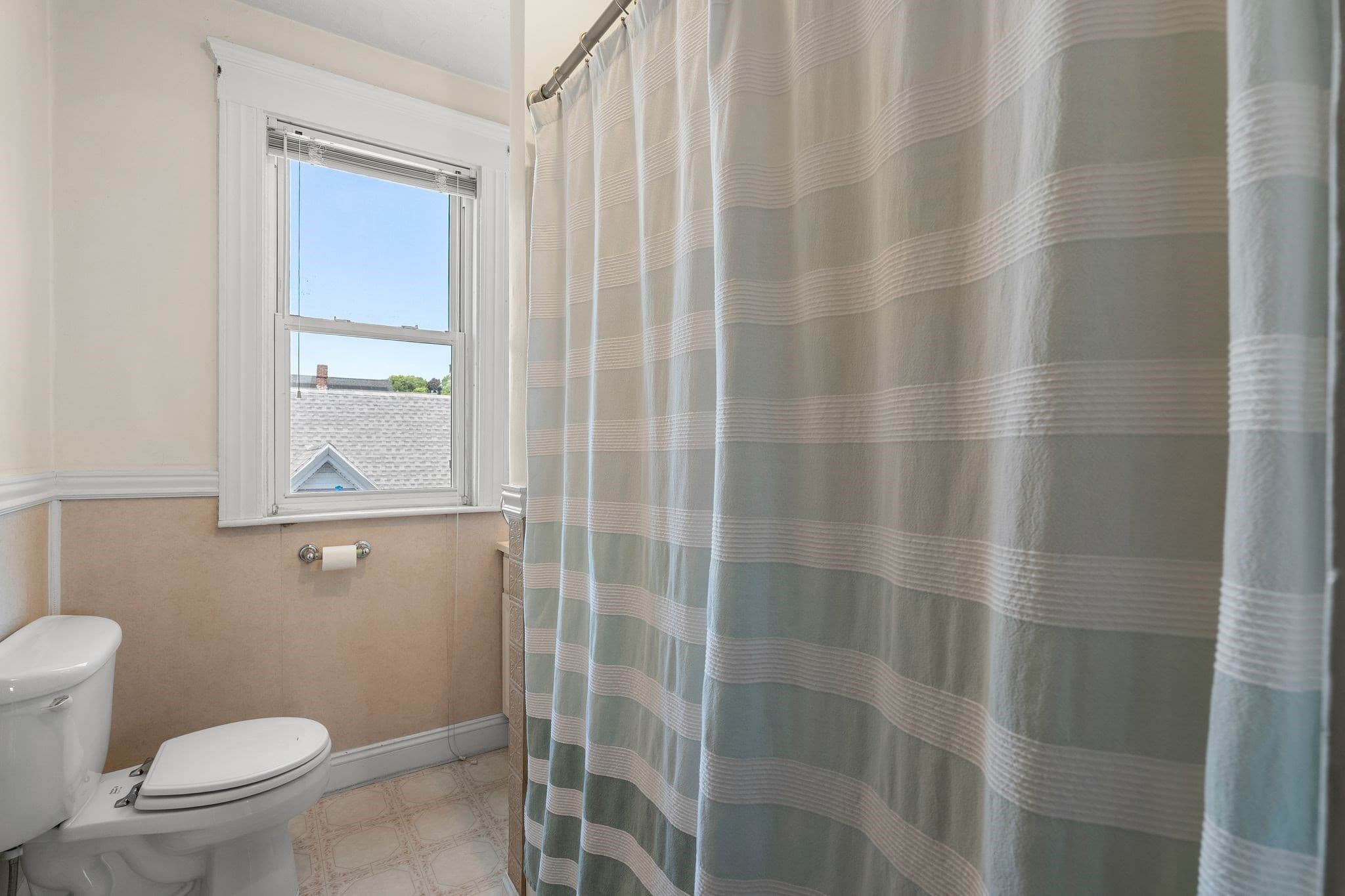 3 Family at 228-230 Euclid Ave, Lynn MA 01904, photo 33 of 42