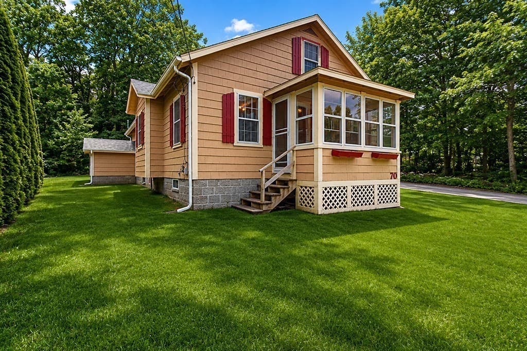 70 Groveland St, Abington MA 02351 photo 2