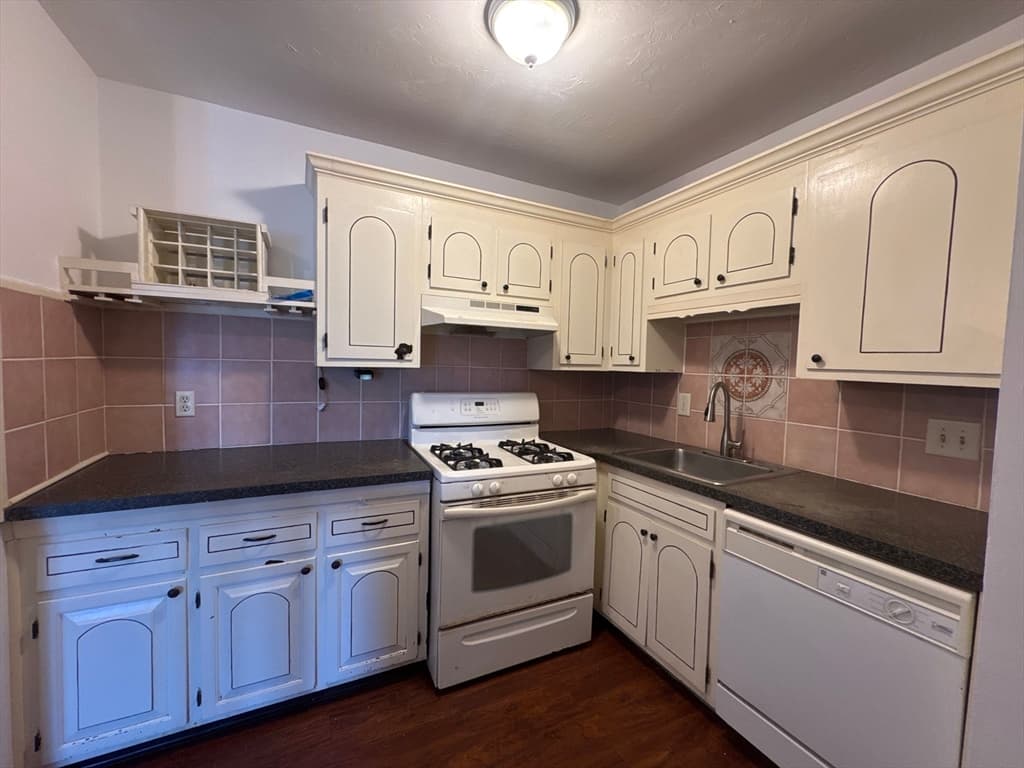 Condominium at 685 Oak St # 12, Brockton MA 02301, Brockton, photo 6 of 19