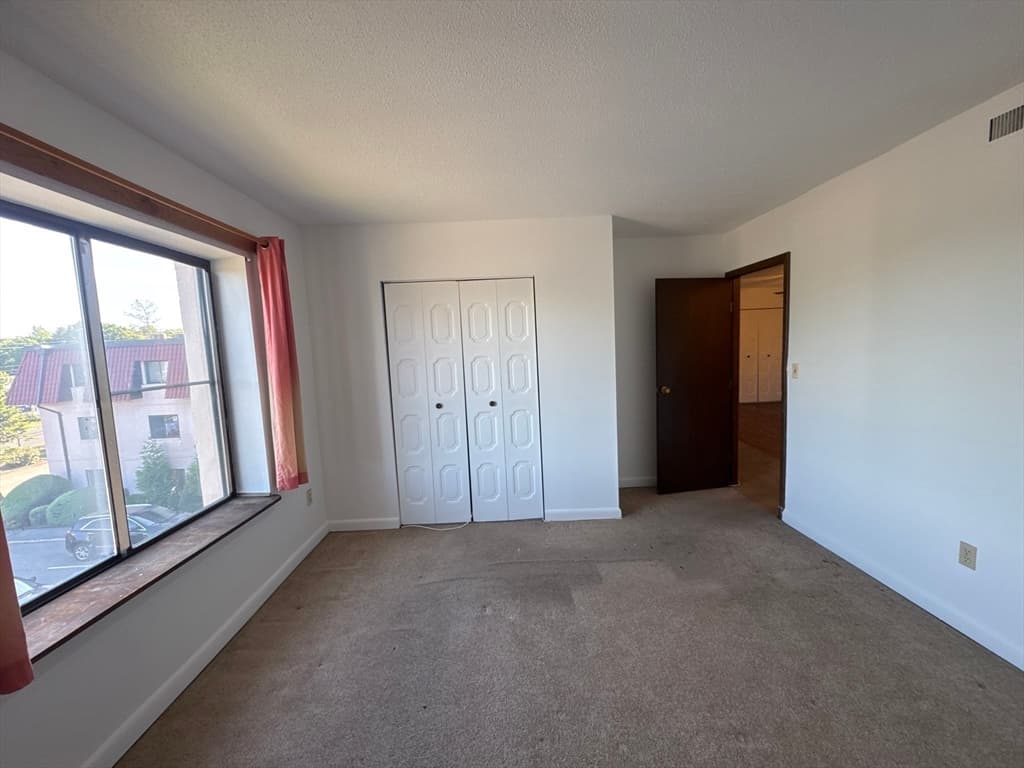 Condominium at 685 Oak St # 12, Brockton MA 02301, Brockton, photo 9 of 19