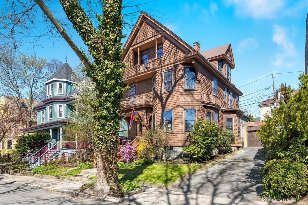 3 Moultrie St, Boston MA 02124