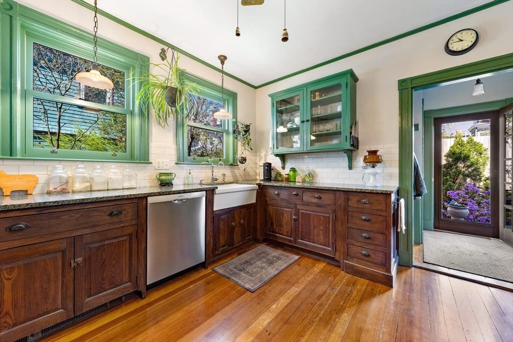 Single Family Residence at 3 Moultrie St, Boston MA 02124, Boston, photo 11 of 36