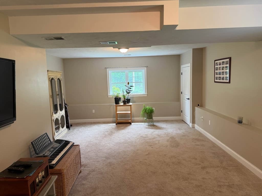 21 Forest St, Pembroke MA 02359 photo 10