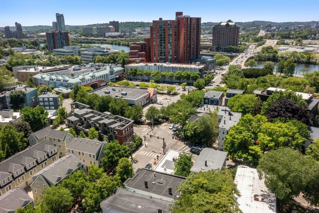 Condominium at 295 River St # 3R, Cambridge MA 02139, photo 23 of 23