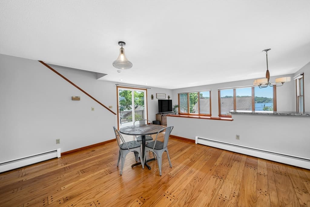 Single Family Residence at 11 Beech Ln, Amesbury MA 01913, photo 5 of 42