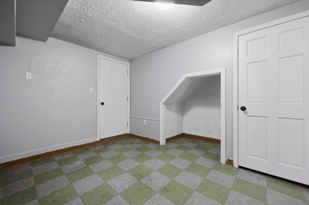 Condominium at 108 Marlborough Street # 108, Chelsea MA 02150, Chelsea, photo 23 of 37