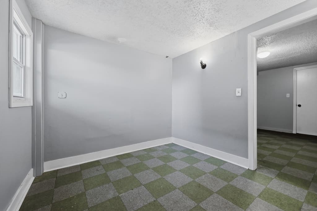 Condominium at 108 Marlborough Street # 108, Chelsea MA 02150, Chelsea, photo 24 of 37