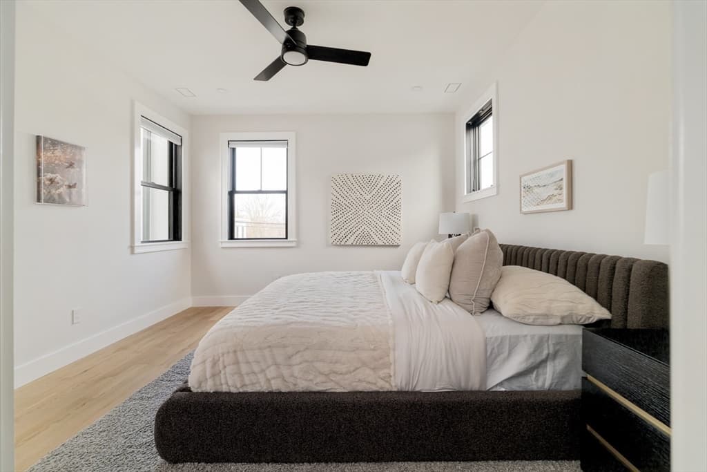 Single Family Residence at 15 South Waverly, Boston MA 02135, photo 23 of 32