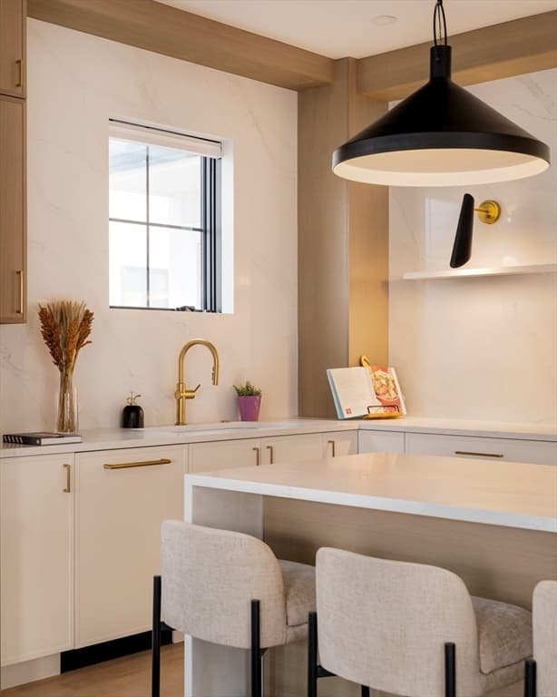 Single Family Residence at 15 South Waverly, Boston MA 02135, photo 6 of 32