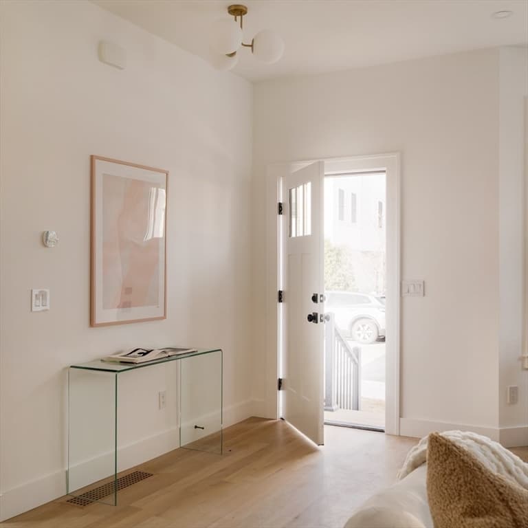 Single Family Residence at 15 South Waverly, Boston MA 02135, photo 3 of 32