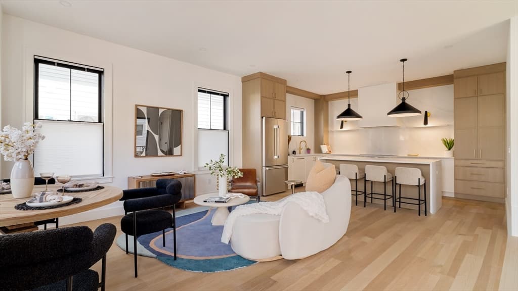 Single Family Residence at 15 South Waverly, Boston MA 02135, photo 10 of 32
