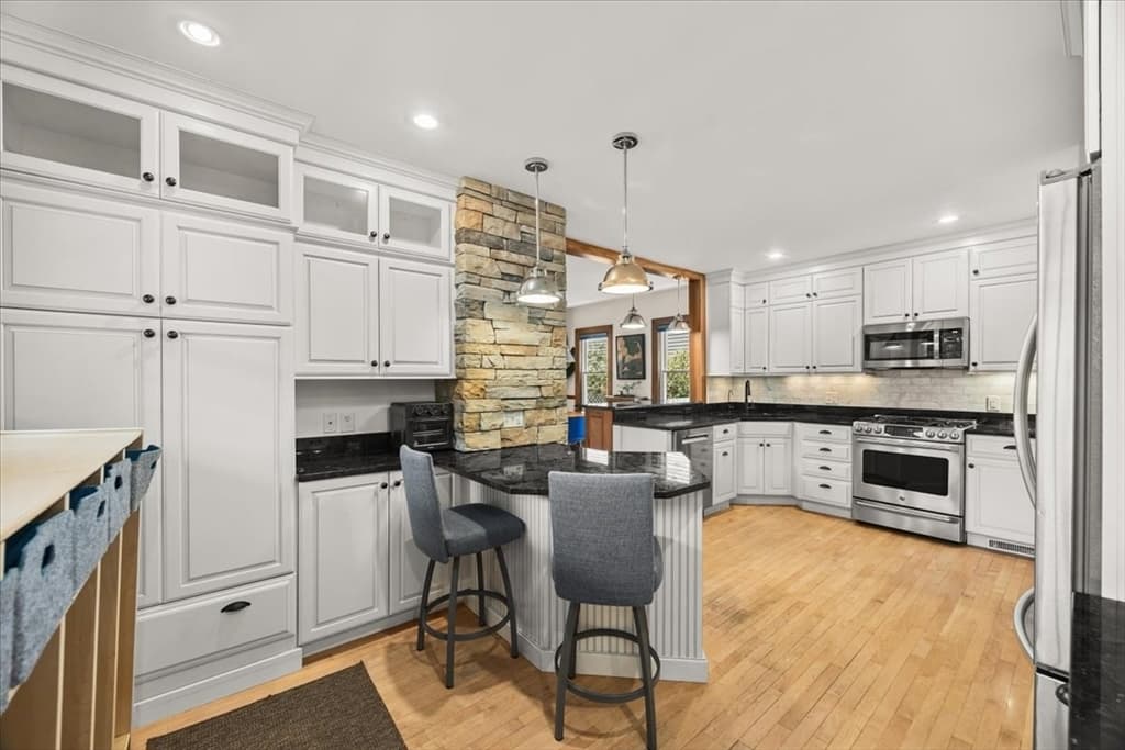 Single Family Residence at 202 Washington Street, Westwood MA 02090, Westwood, photo 5 of 25
