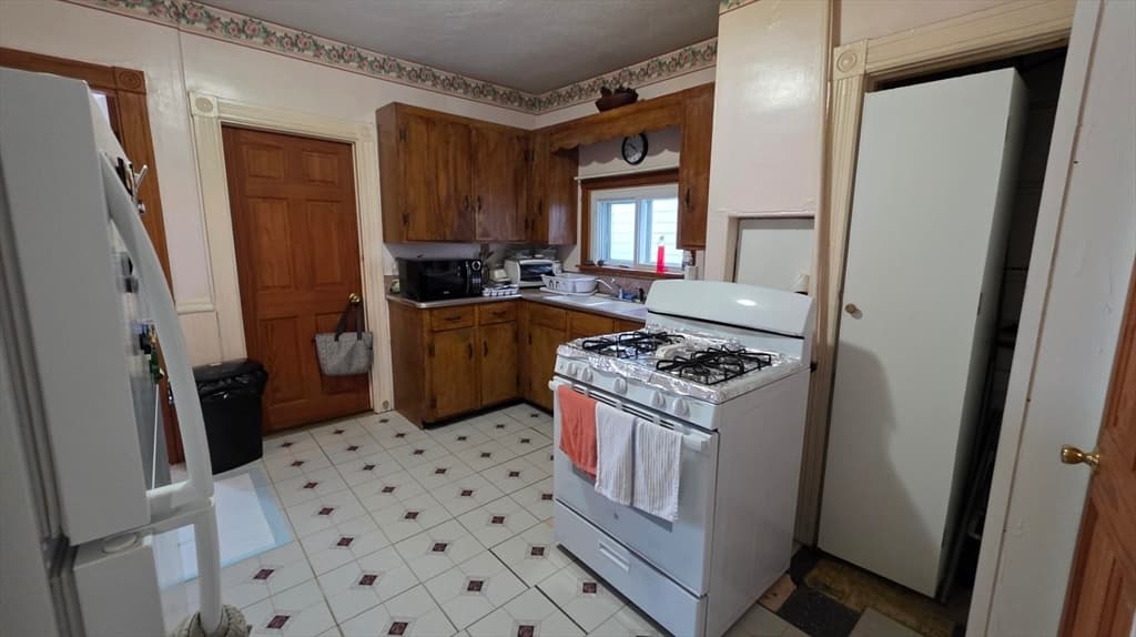 Multi Family at 74 Wordsworth St, Revere MA 02151, Revere, photo 6 of 16