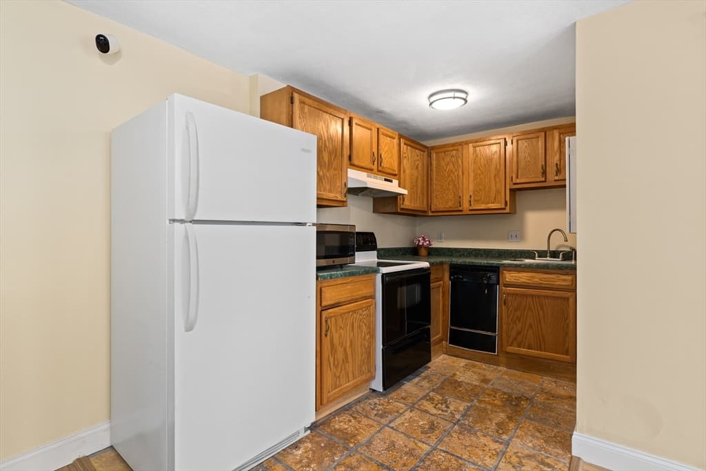 Condominium at 1645 Commonwealth Ave # 17, Boston MA 02135, photo 4 of 17
