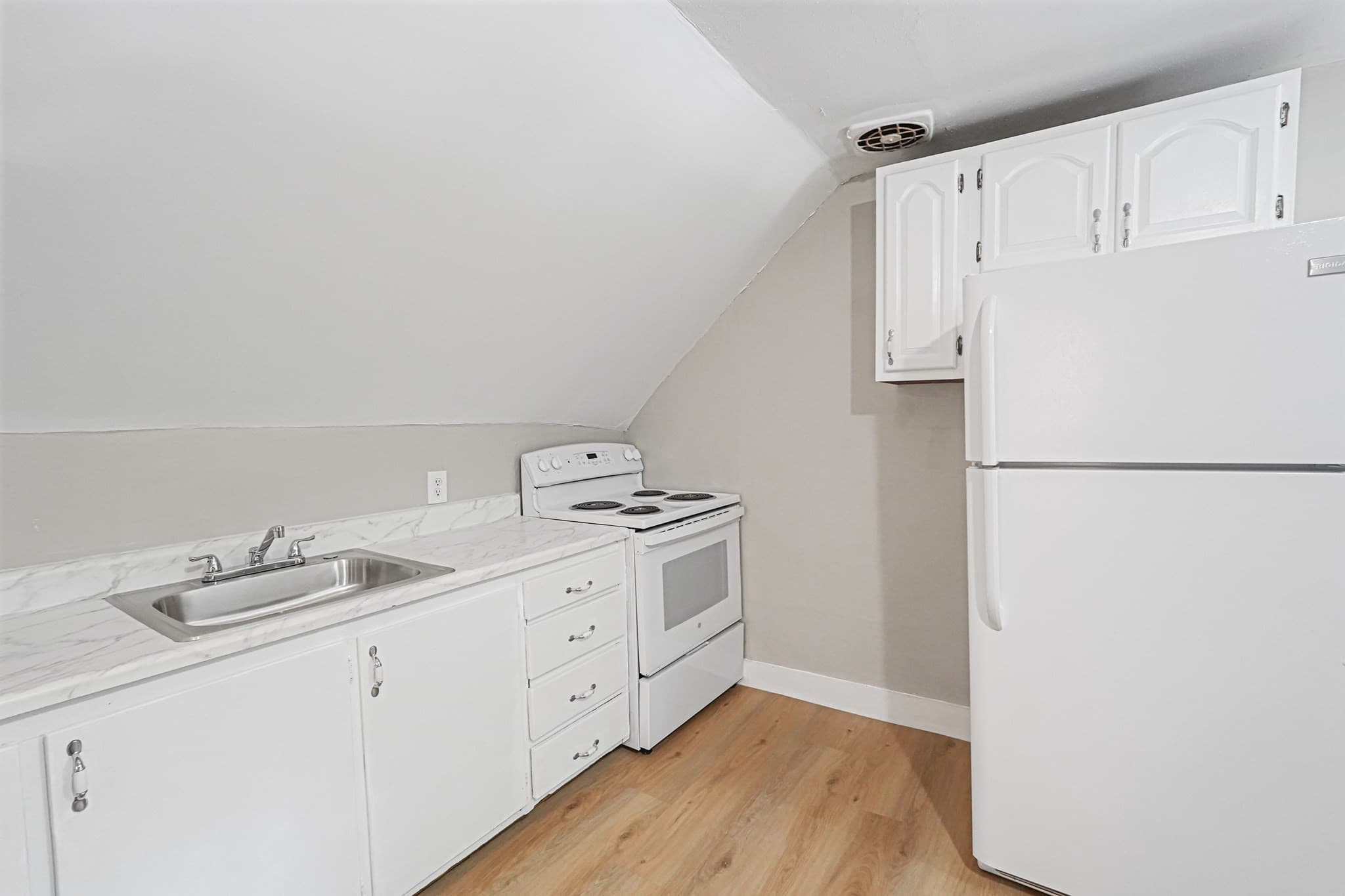 4 Family at 62-64 Willow Rd, Ayer MA 01432, photo 27 of 40