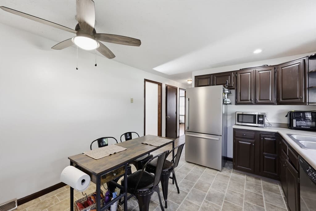 164 Arnold Ave, Springfield MA 01119 photo 14