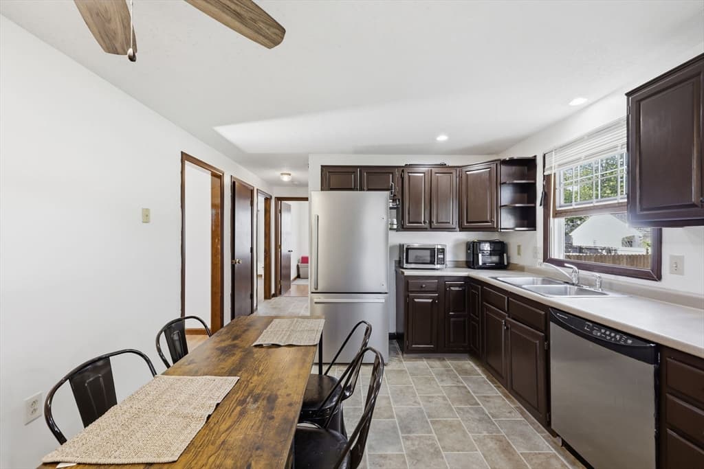164 Arnold Ave, Springfield MA 01119 photo 18