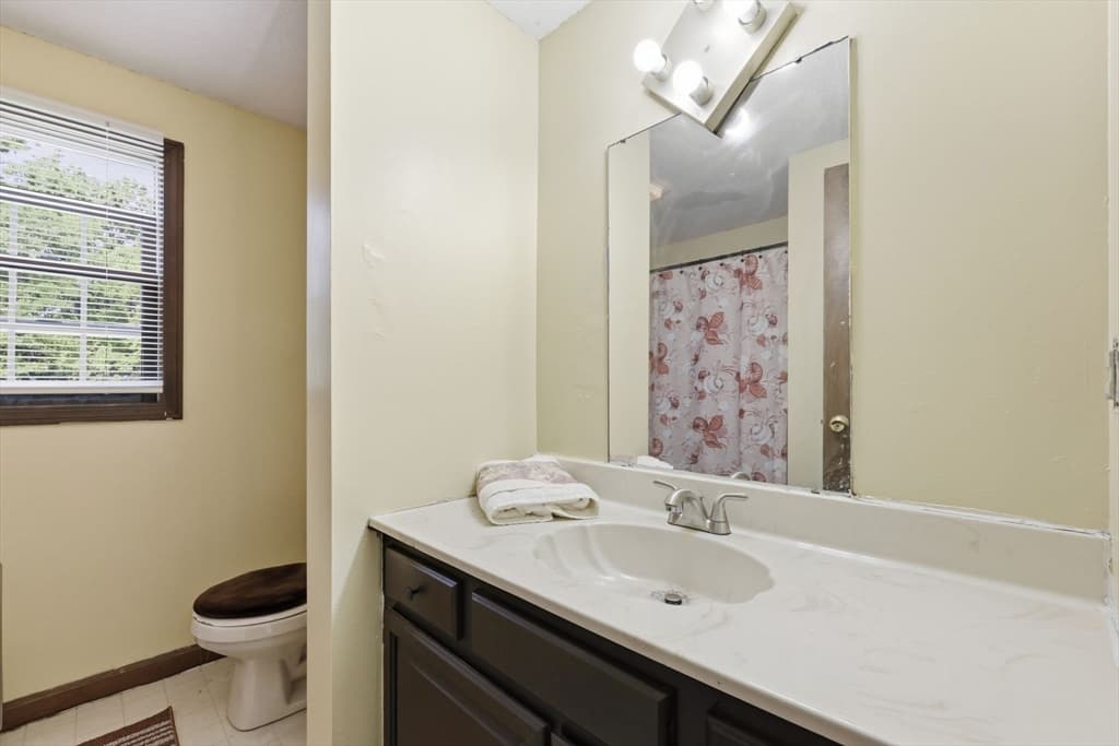 164 Arnold Ave, Springfield MA 01119 photo 29