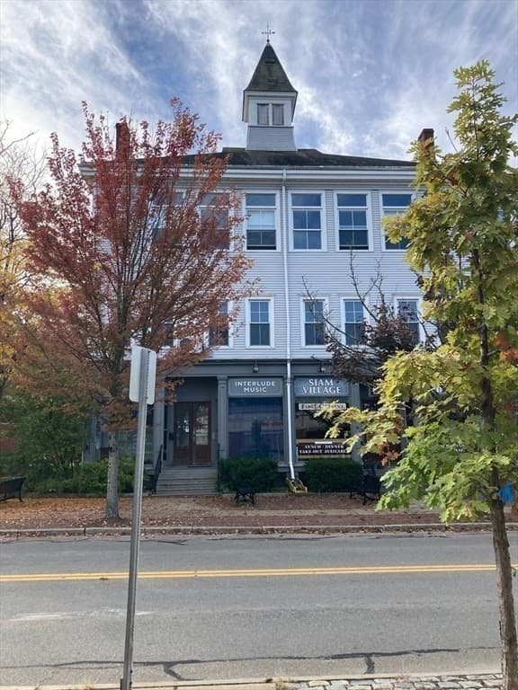4 Family at 151 Main Street, Maynard MA 01754, photo 19 of 20
